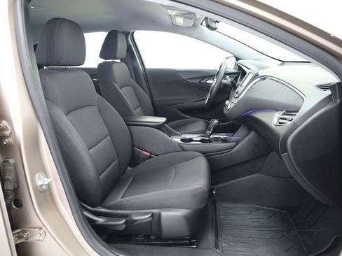 Certified 2018 Chevrolet Malibu Hybrid image 9