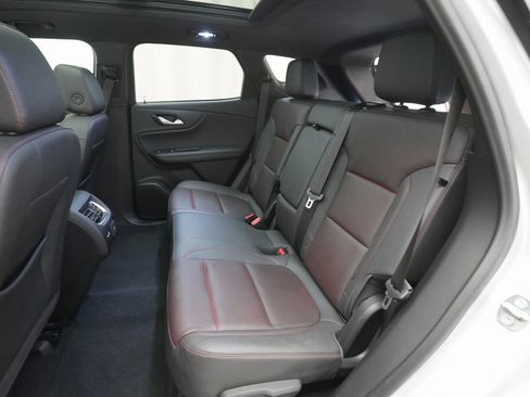 Used 2022 Chevrolet Blazer RS w/ Enhanced Convenience Package image 16