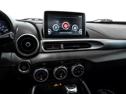 Used 2017 FIAT 124 Spider Classica RWD image 23