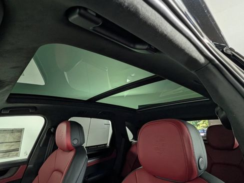 New 2026 Porsche Cayenne GTS AWD/4WD image 30