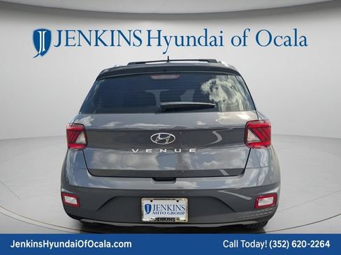 New 2026 Hyundai Venue SEL FWD image 4