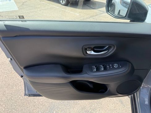 Certified 2024 Honda HR-V Sport image 11