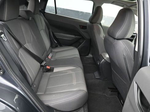 Used 2025 Subaru Crosstrek 2.0i Premium AWD/4WD image 7