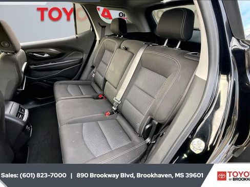 Used 2024 GMC Terrain SLE image 19