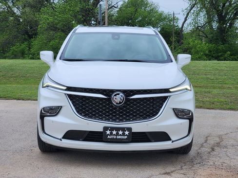 Used 2022 Buick Enclave Avenir w/ Avenir Technology Package FWD image 2