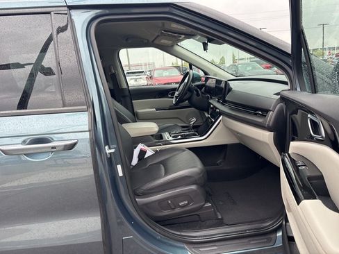 Used 2024 Kia Carnival SX FWD image 34