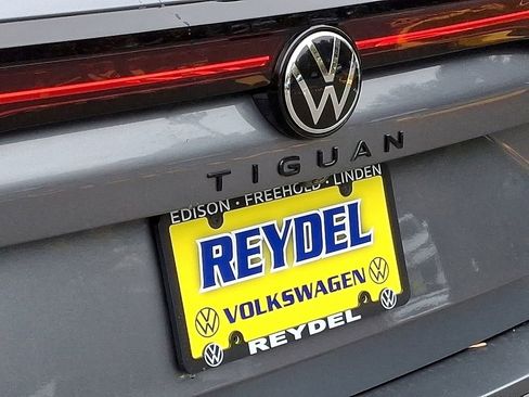 New 2026 Volkswagen Tiguan SE R-Line image 15