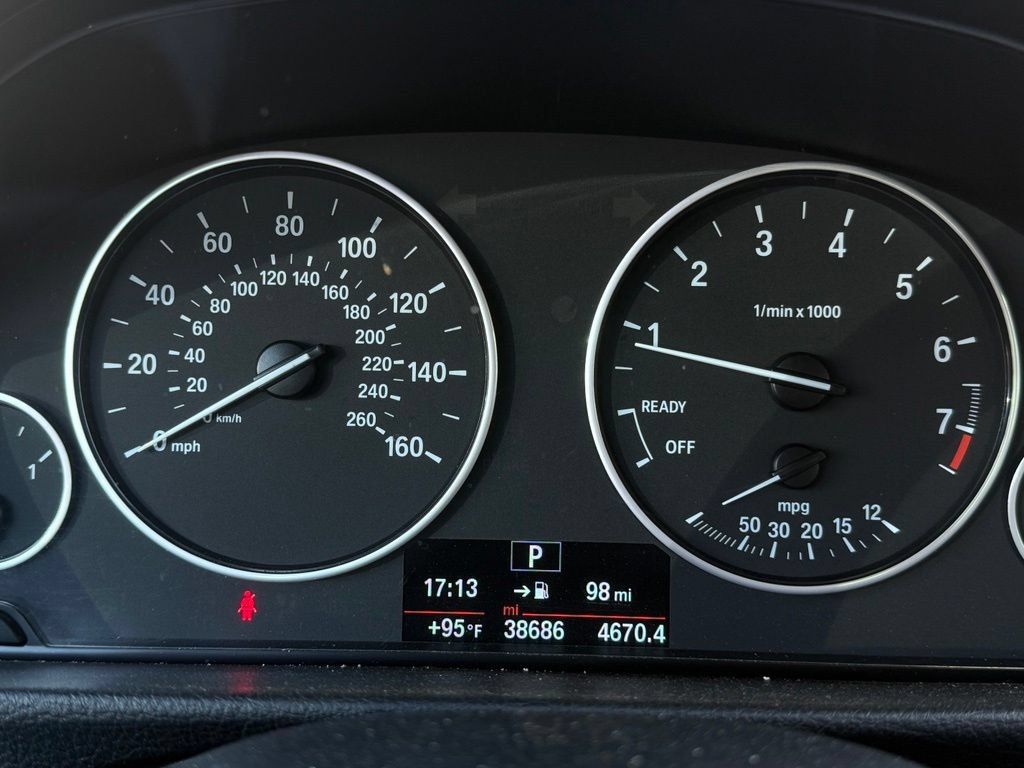Used 2018 BMW 320i Sedan RWD image 19