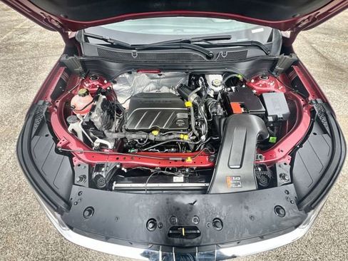 Used 2025 Chevrolet Trax LT w/ Driver Confidence Package image 29