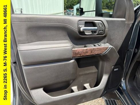 Used 2023 GMC Sierra 2500 Denali w/ Denali Ultimate Package AWD/4WD image 14