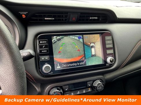 Certified 2023 Nissan Kicks SR w/ SR Premium Package FWD image 14