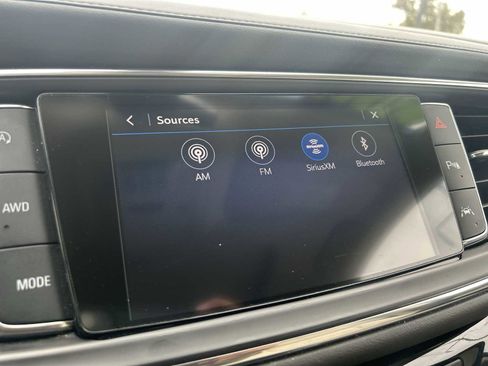 Used 2022 Buick Enclave Avenir w/ Avenir Technology Package AWD/4WD image 13