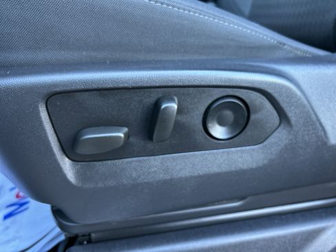 Used 2024 Chevrolet Silverado 3500 LT image 18