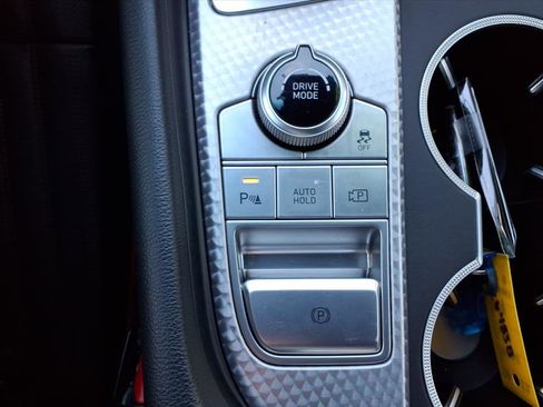 Used 2022 Genesis G70 3.3T w/ Sport Advanced Package image 24