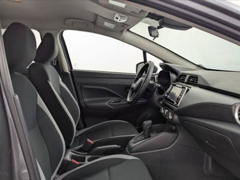 Used 2025 Nissan Versa S FWD image 21