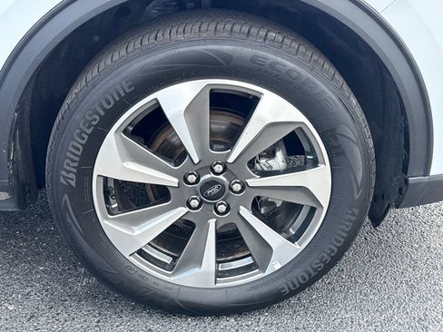 Used 2025 Ford Escape Platinum AWD/4WD image 9