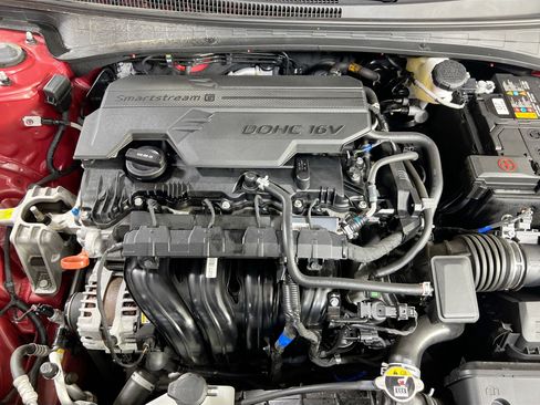 Used 2024 Hyundai Elantra SE image 27