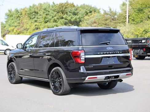 Certified 2022 Ford Expedition Platinum image 8