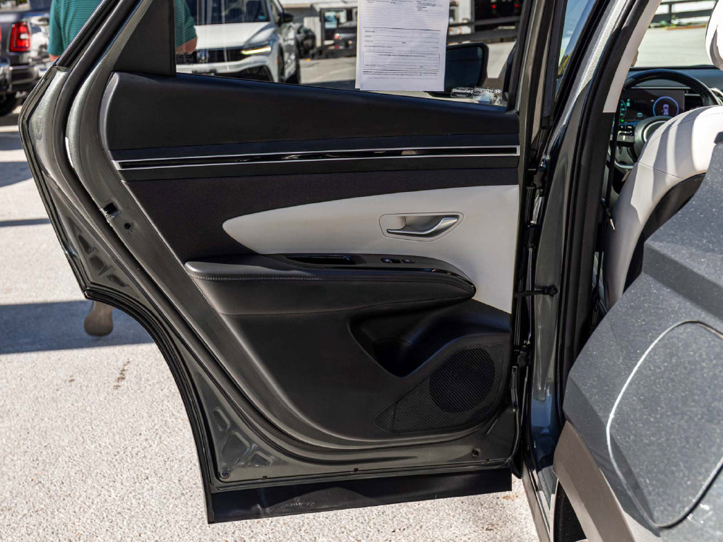 Used 2024 Hyundai Tucson Limited AWD/4WD image 14