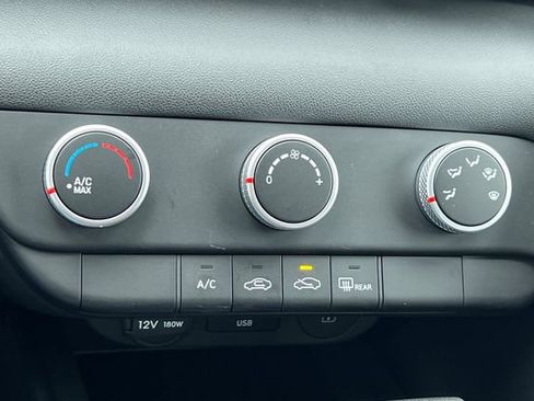 New 2026 Hyundai Elantra SE FWD image 18