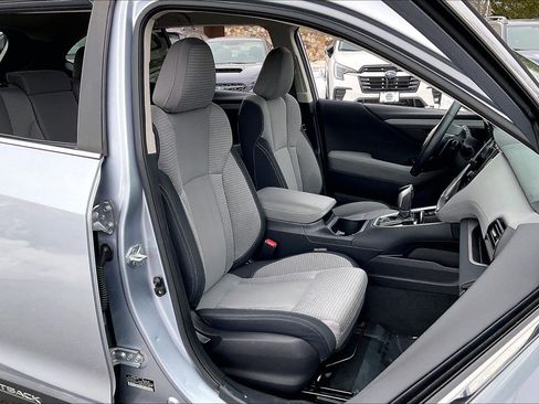 Certified 2022 Subaru Outback Premium image 7