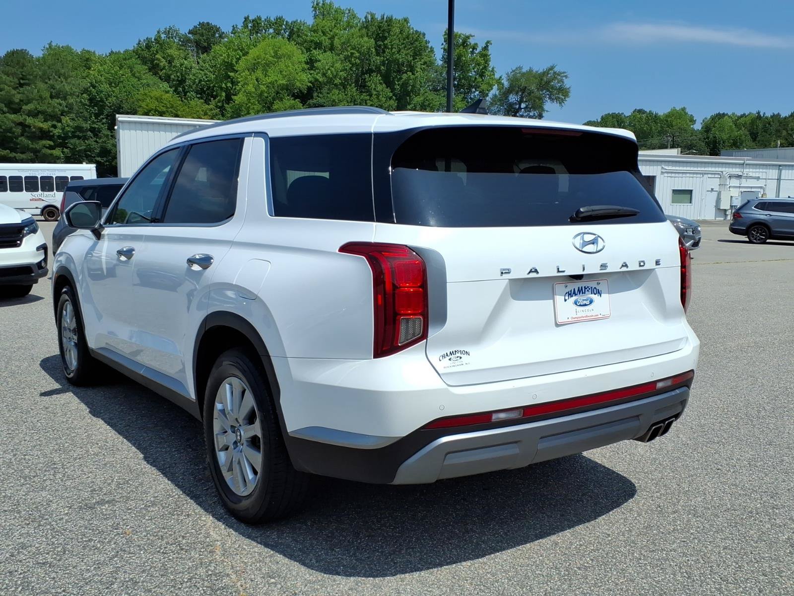 Used 2024 Hyundai Palisade SEL FWD image 22
