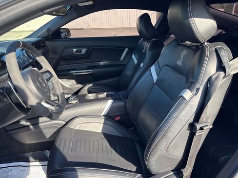 Used 2021 Ford Mustang Shelby GT500 w/ Technology Package image 26