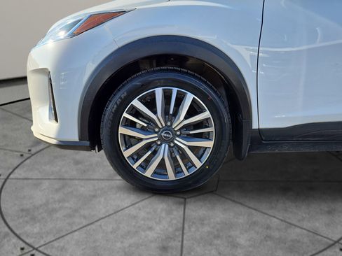 Used 2023 Nissan Kicks SV image 37