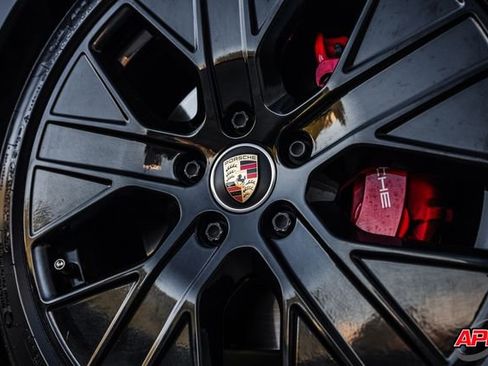 Used 2021 Porsche Taycan 4S w/ Premium Package image 3