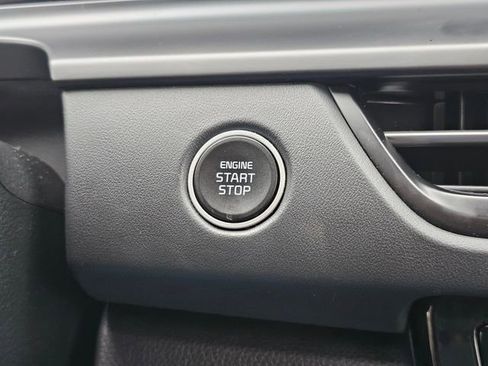 Certified 2024 Kia Seltos SX w/ SX Sunroof Package image 35