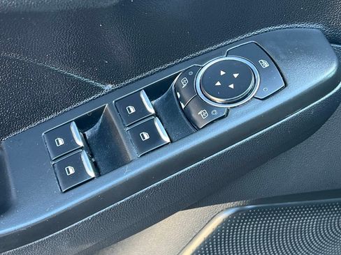 Used 2021 Ford Escape SE FWD image 24