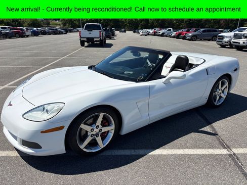 Used 2006 Chevrolet Corvette Convertible w/ Preferred Equipment Group RWD image 11