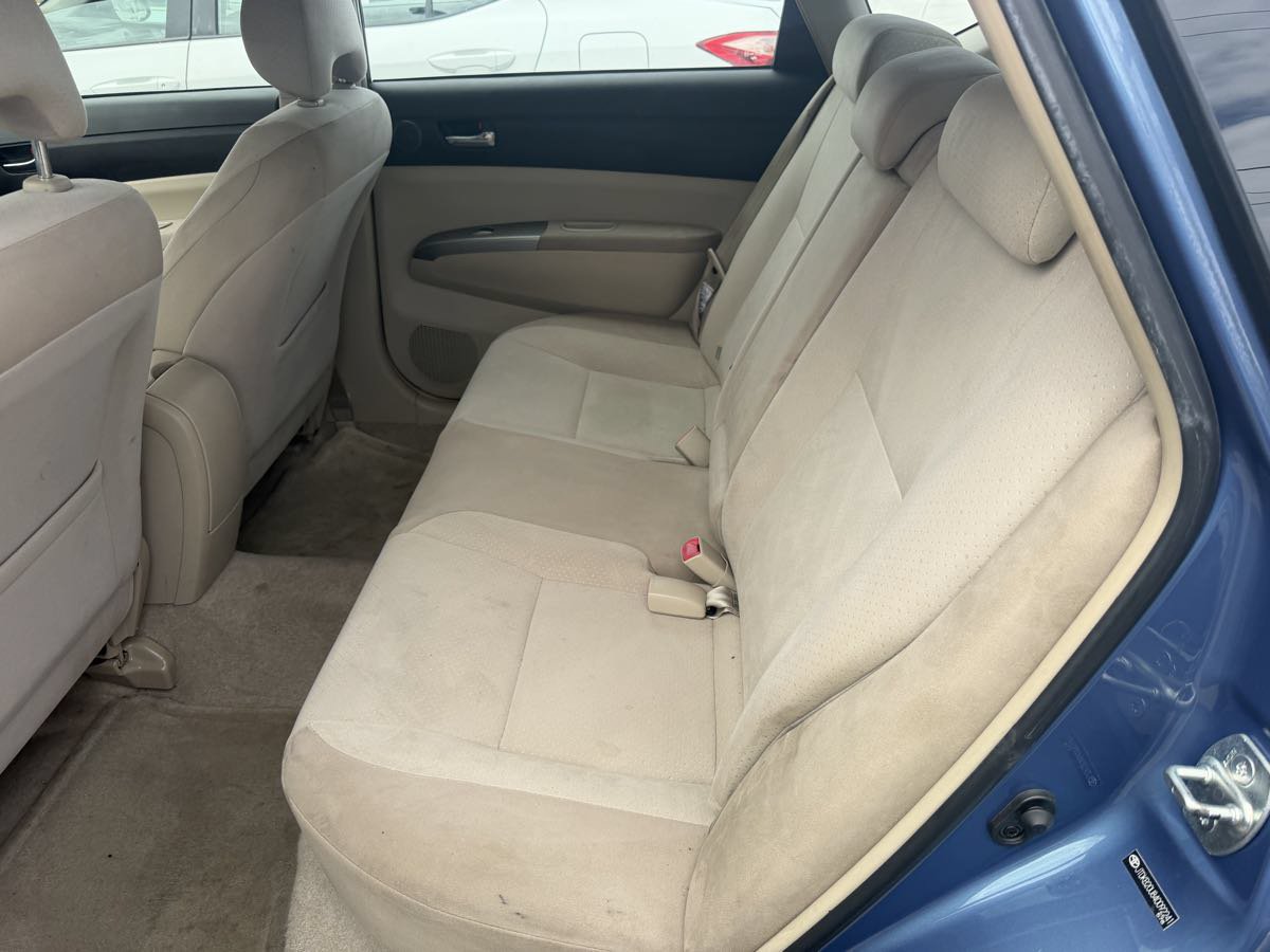 Used 2004 Toyota Prius w/ Pkg 5 FWD image 16