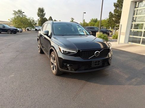 Used 2025 Volvo XC40 B5 Plus w/ Climate Package AWD/4WD image 7