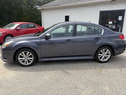 Used 2014 Subaru Legacy 2.5i Premium AWD/4WD image 2