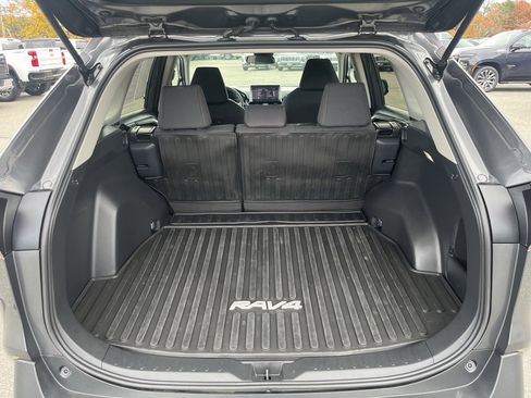 Used 2024 Toyota RAV4 LE image 5