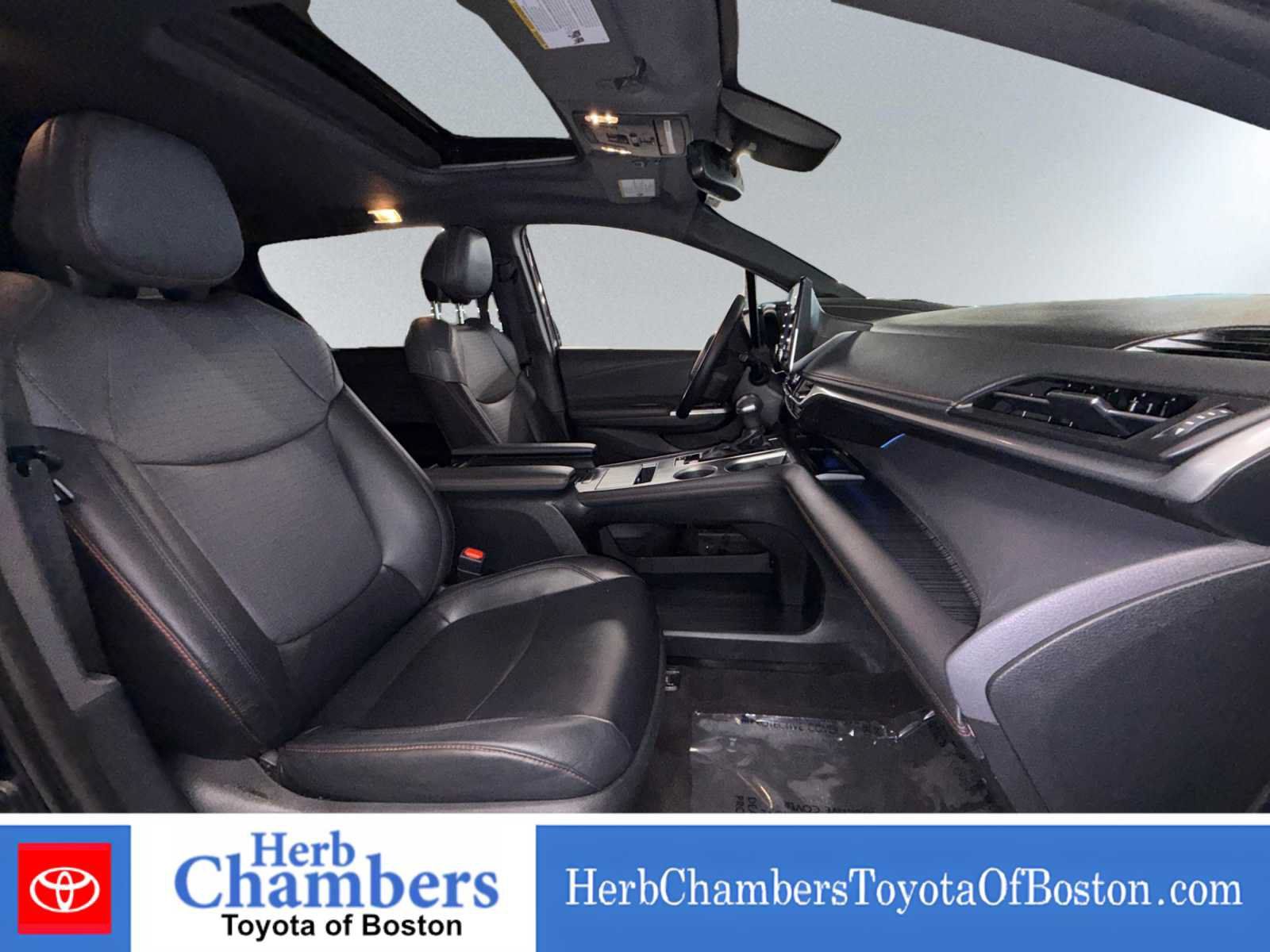 Used 2021 Toyota Sienna XSE w/ XSE Plus Package AWD/4WD image 20