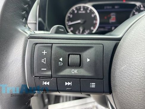 Used 2025 Nissan Pathfinder SV FWD image 26