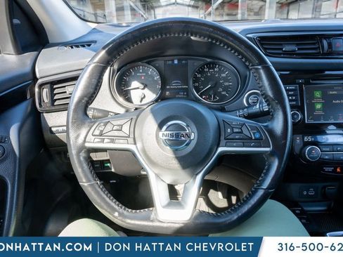 Used 2022 Nissan Rogue Sport SL image 6