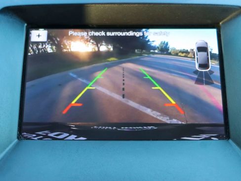 Used 2019 Ford Edge Titanium image 38