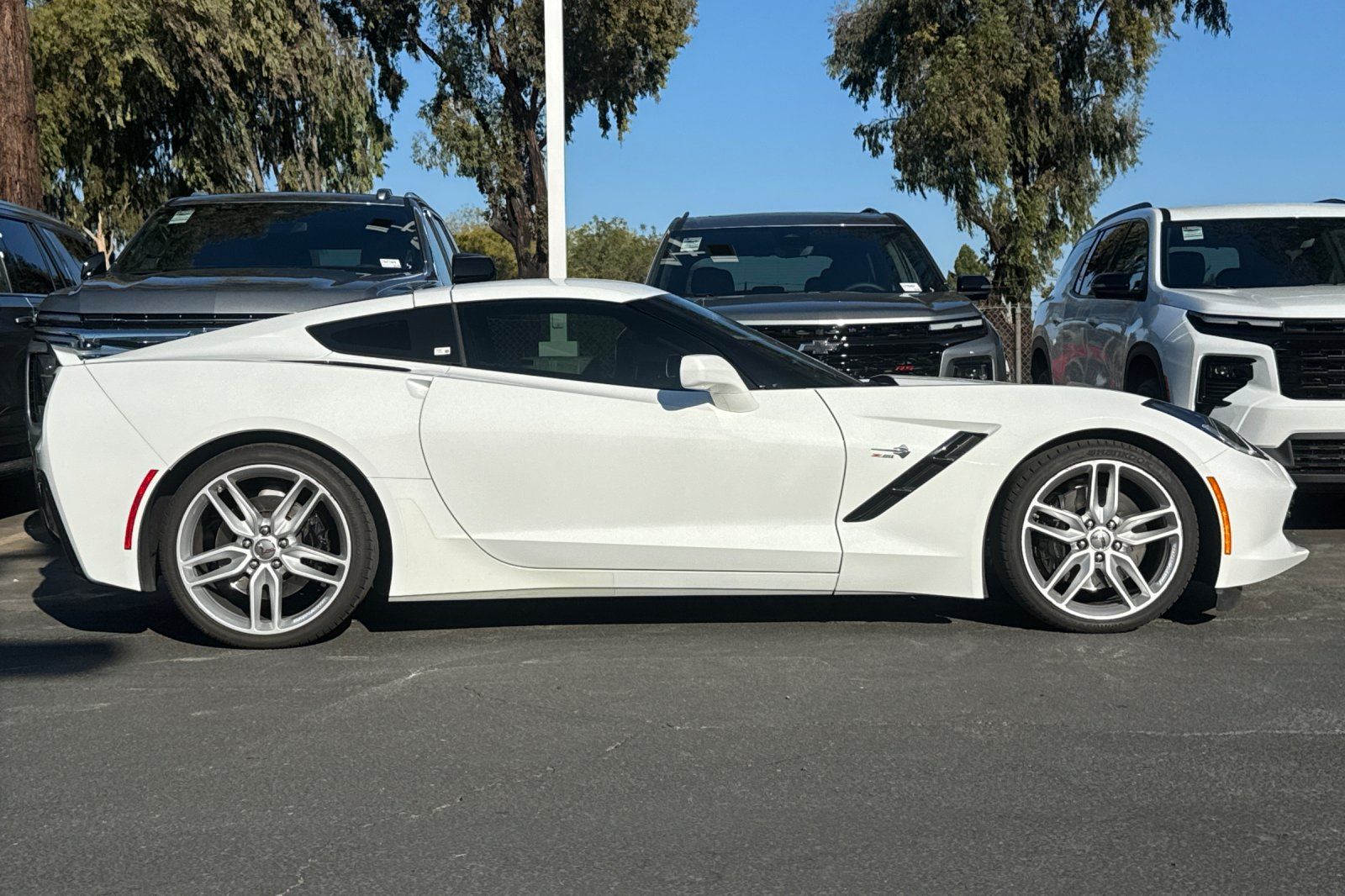 Used 2017 Chevrolet Corvette Stingray Coupe RWD image 4