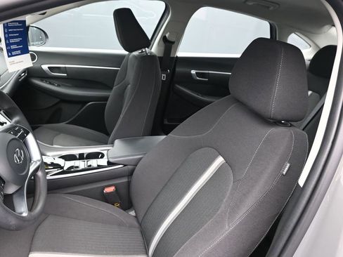 Certified 2023 Hyundai Sonata SE w/ Preferred Accessory Package image 14