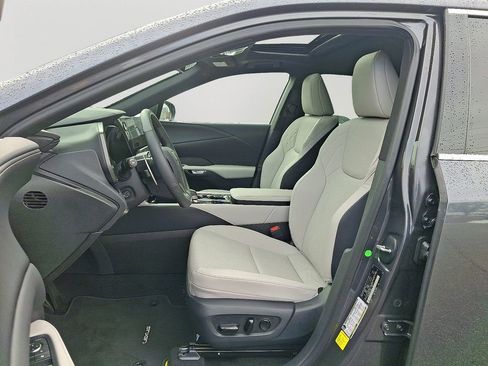 Used 2025 Lexus RX 350 Premium image 14