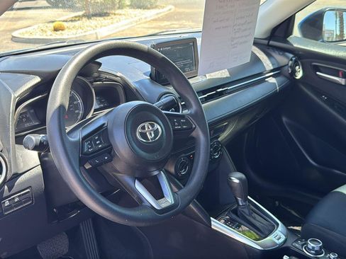 Used 2019 Toyota Yaris LE FWD image 24
