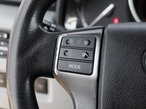 Used 2013 Toyota 4Runner SR5 w/ Convenience Pkg image 20