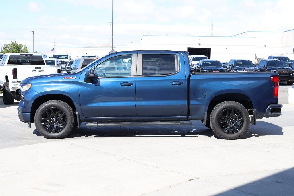 Used 2023 Chevrolet Silverado 1500 RST w/ Z71 Off-Road Package AWD/4WD image 3