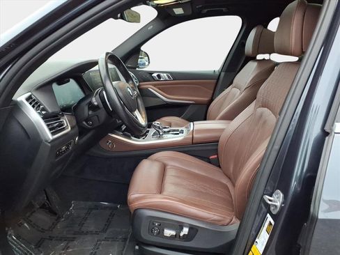 Used 2021 BMW X5 xDrive45e w/ Executive Package image 9