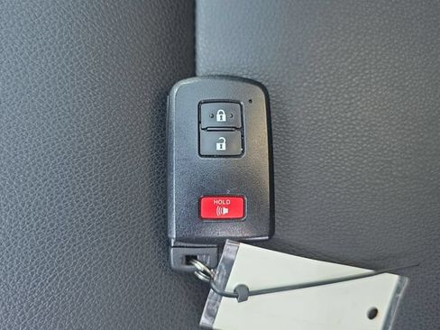 Used 2021 Toyota 4Runner Venture w/ Moonroof Package AWD/4WD image 36
