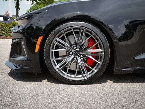 Used 2023 Chevrolet Camaro ZL1 RWD image 14