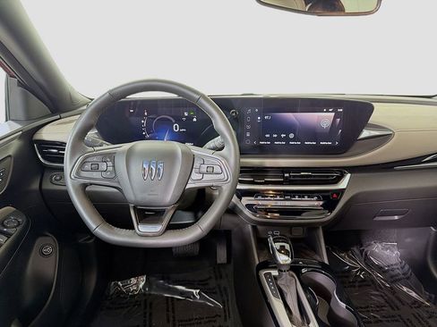 Used 2024 Buick Envista Avenir image 25